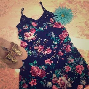 CLOSET CLEAROUT ⚡️ Floral Strappy Tank Dress